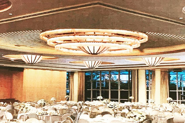 特注超大型シャンデリア クリスタルガラス・金箔